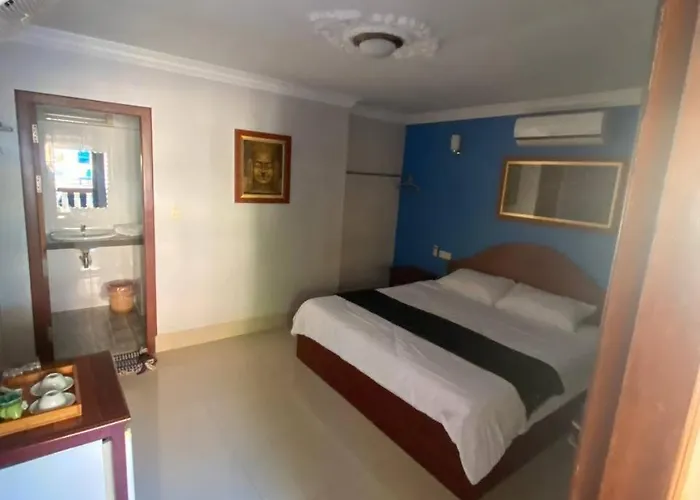 La 23 Signature Hotel