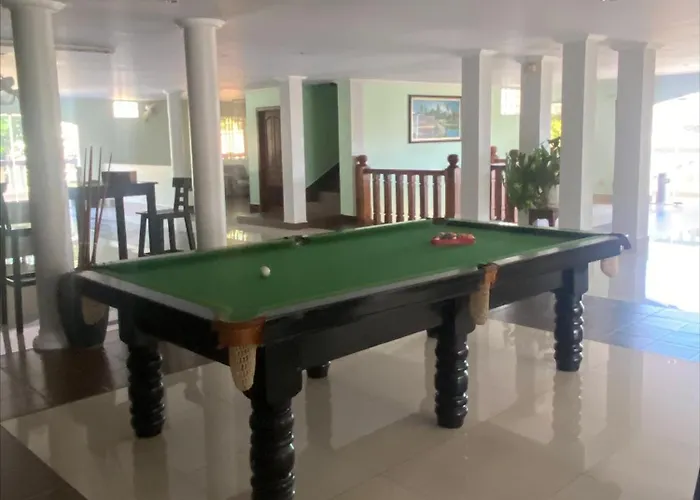 La 23 Signature Hotel 3*