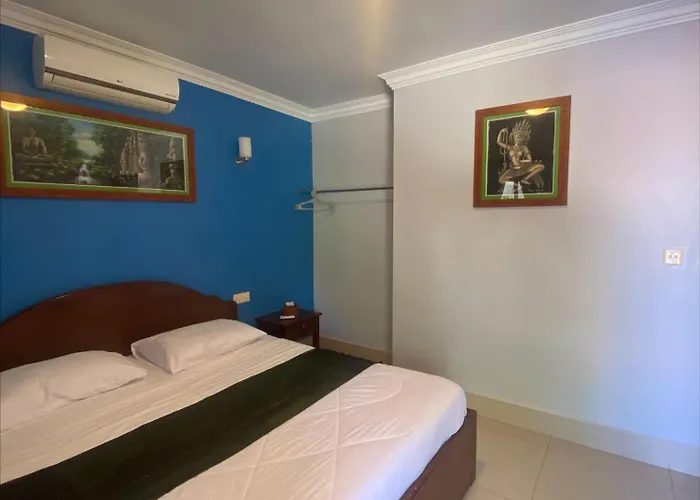 La 23 Signature Hotel 3*